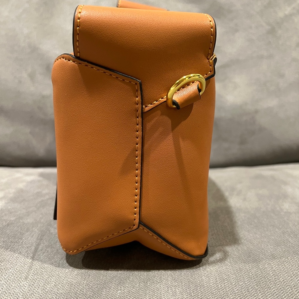 Geometric Tan Hobo Bag - Picture 2 of 4